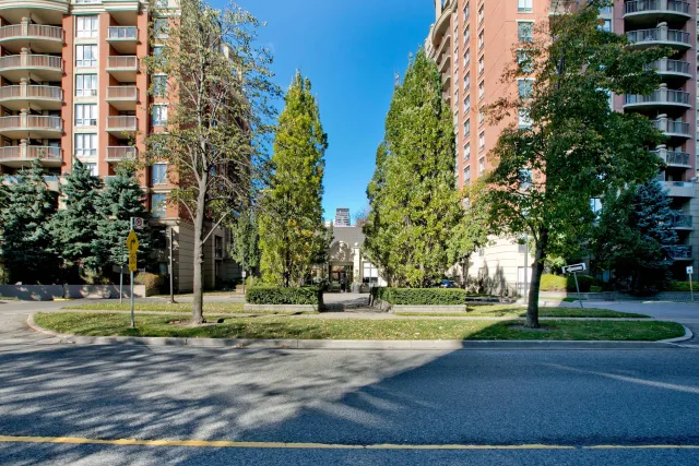 55 Harrison Garden Boulevard 1210, Toronto, ON M2N 7G3 - Sale - C13570238