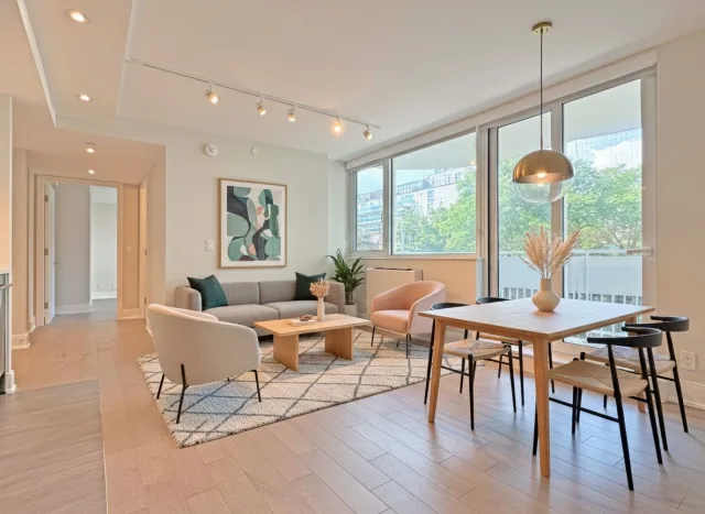 11 Walmer Road 105, Toronto, ON M5R 2W9 - Rent - C13612612