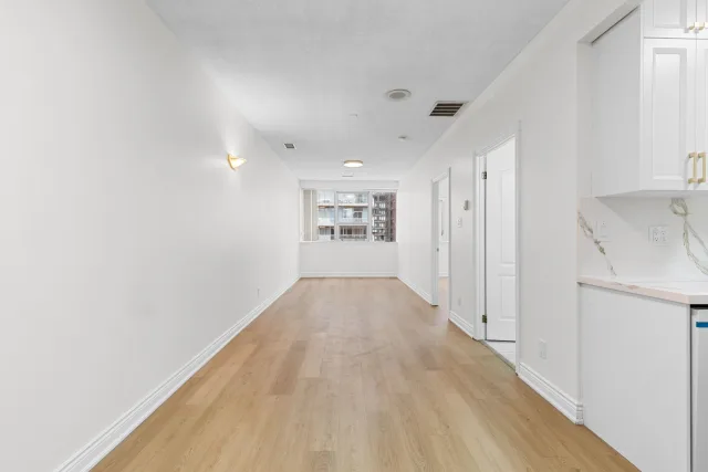 393 King Street W 1207, Toronto, ON M5V 1K1 - Rent - C13613160