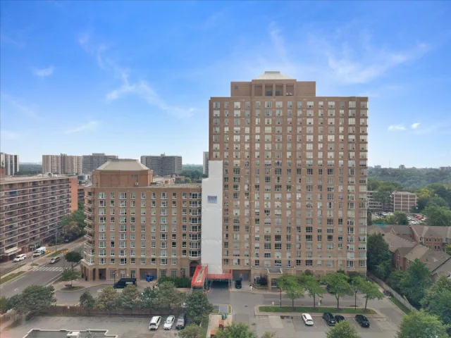 21 Overlea Boulevard 1306, Toronto, ON M4H 1P2 - Sale - C13614488