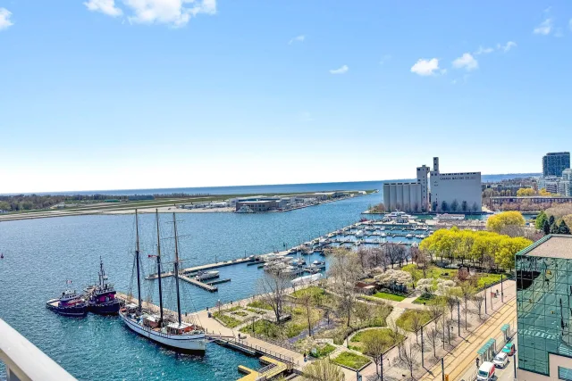 410 Queens Quay W 1516, Toronto, ON M5V 3T1 - Sale - C13619174