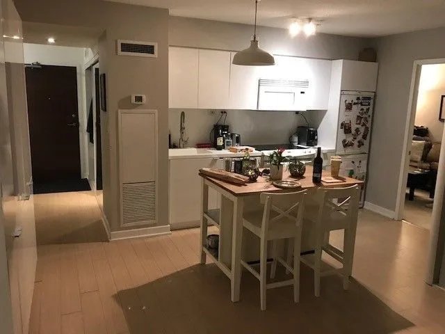 15 Iceboat Terrace 631, Toronto, ON M5V 4A5 - Rent - C13619344