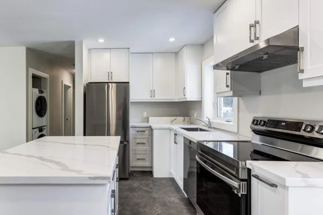 158 Finch Avenue E Main Floor, Toronto, ON M2N 4R9 - Rent - C13623408