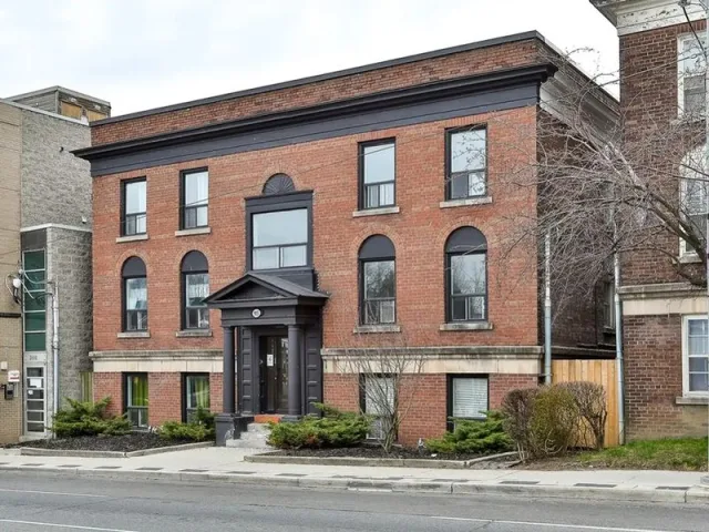 915 St Clair Avenue W 12, Toronto, ON M6C 1C7 - Rent - C13623450