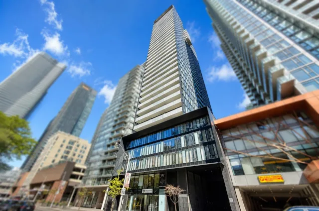 28 Wellesley Street E 1004, Toronto, ON M4Y 0C4 - Sale - C13627932