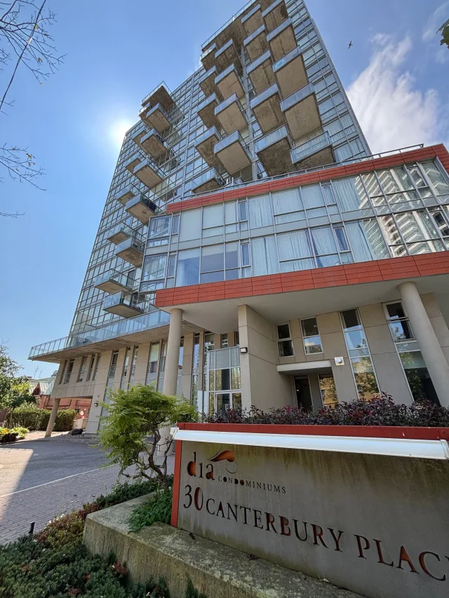30 Canterbury Place 1808, Toronto, ON M2N 0B9 - Rent - C13725710