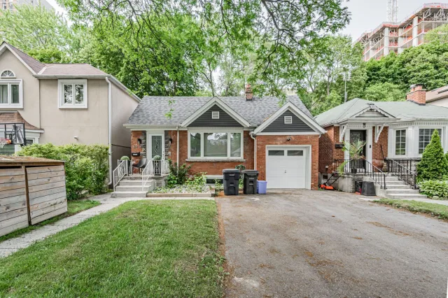 68 Fairleigh Crescent Lower, Toronto, ON M6C 3R9 - Rent - C13752712
