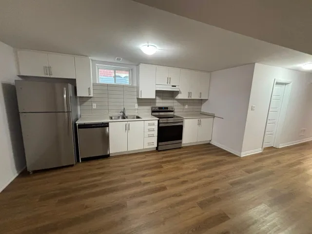 94 Professor Day Drive Basement, Bradford West Gwillimbury, ON L3Z 2G8 - Rent - N13595642