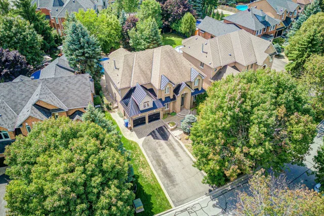 709 Highland Blade Road, Newmarket, ON L3X 1P3 - Sale - N13615394