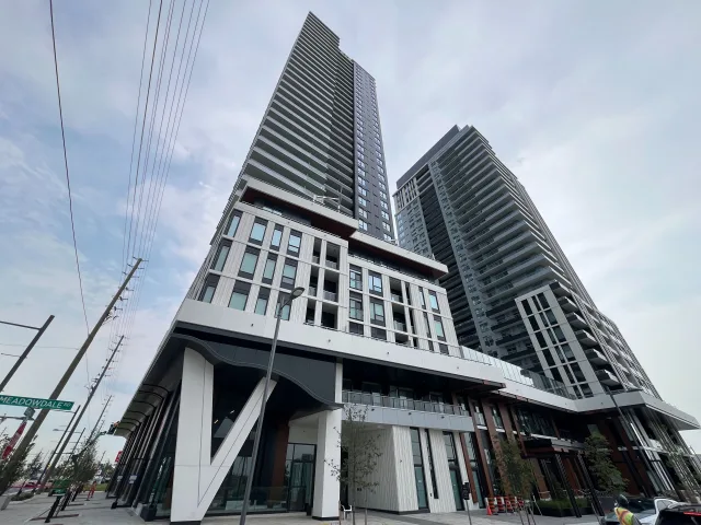5 Meadowdale Road 903, Vaughan, ON L4K 0C7 - Rent - N13672908