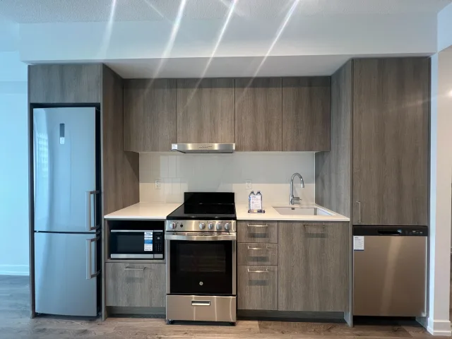 195 Commerce Street 4001, Vaughan, ON L4K 0P9 - Rent - N13725452