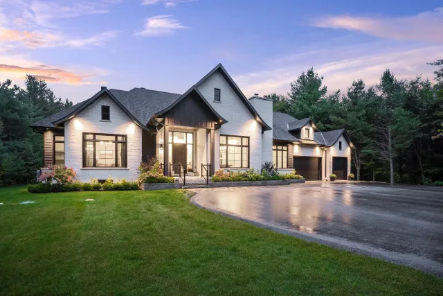 4 Sycamore Circle, Springwater, ON L0L 2K0 - Sale - S12984106
