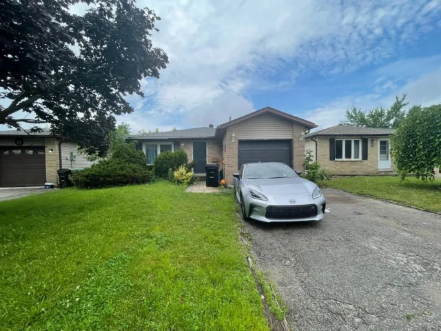 73 Hickling Trail Main, Barrie, ON L4M 5S7 - Rent - S13590498