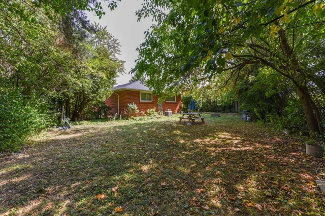 11 Dudley Place, Brampton, ON L6T 3C2 - Sale - W12840326