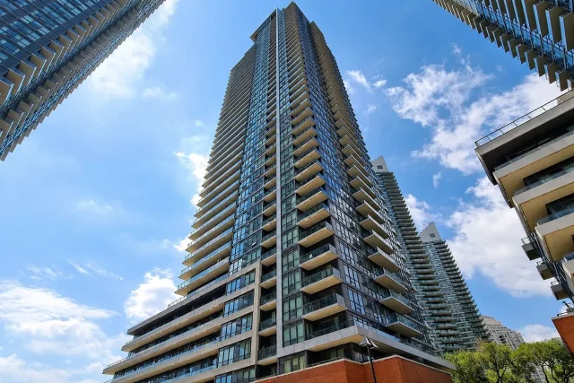 2212 Lake Shore Boulevard W 3001, Toronto, ON M8V 0C2 - Sale - W13411944