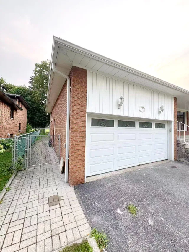 1353 Myron Drive lower unit, Mississauga, ON L5E 2N5 - Rent - W13611156