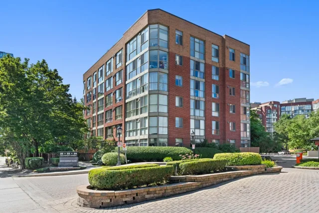 20 Southport Street 302, Toronto, ON M6S 4Y8 - Rent - W13614380