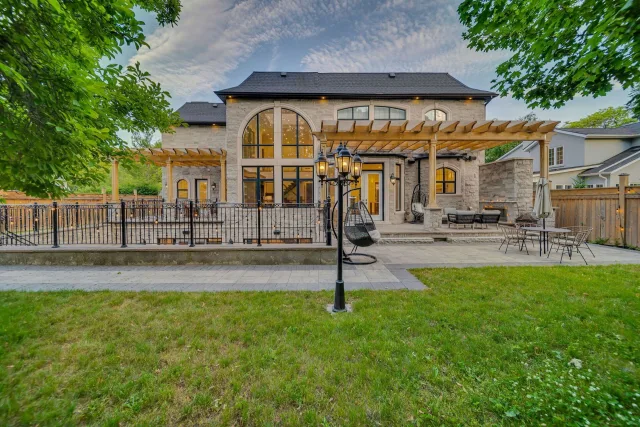 2115 Rebecca Street, Oakville, ON L6L 2A4 - Sale - W13618002