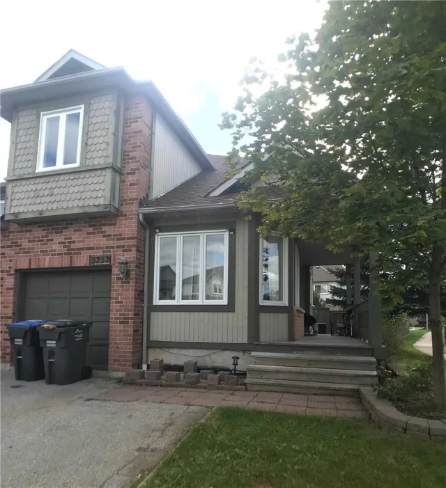5252 Bushelgrove Circle, Mississauga, ON L5M 6C5 - Rent - W13618536