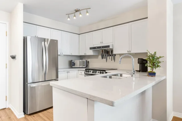 2565 Erin Centre Boulevard PH7, Mississauga, ON L5M 6Z8 - Sale - W13621972