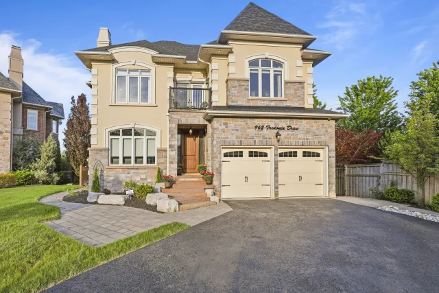 962 Fredonia Drive BSMT, Mississauga, ON L5C 2W4 - Rent - W13625312