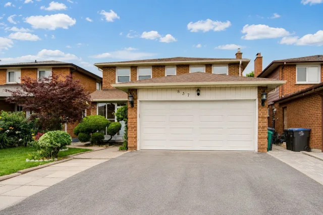 837 Queensbridge Drive, Mississauga, ON L5C 3K3 - Sale - W13627928