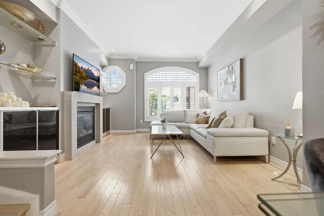 39 Lobo Mews, Toronto, ON M8Z 0B2 - Sale - W13695924