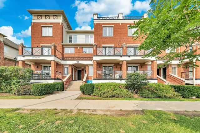 2557 Sixth Line 6, Oakville, ON L6H 0H7 - Rent - W13709024