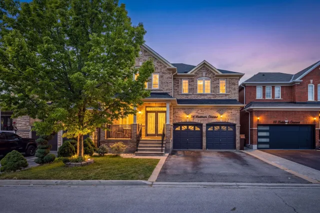 54 Lockburn Crescent, Brampton, ON L7A 3W8 - Sale - W13711490
