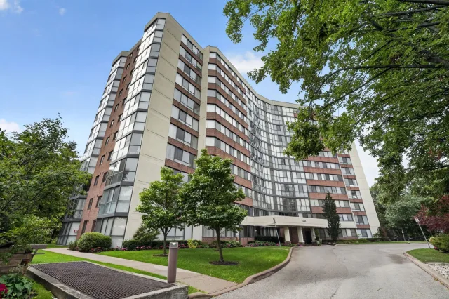 1240 Marlborough Court 904, Oakville, ON L6H 3K7 - Rent - W13713284