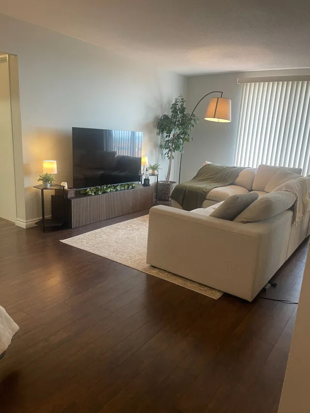 3555 DERRY Road E 810, Mississauga, ON L4T 1B2 - Sale - W13725474