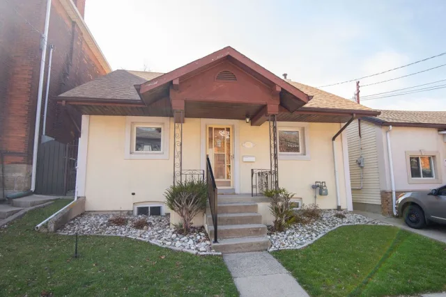 91 Pearl Street N, Hamilton, ON L8R 2Z2 - Sale - X12981526