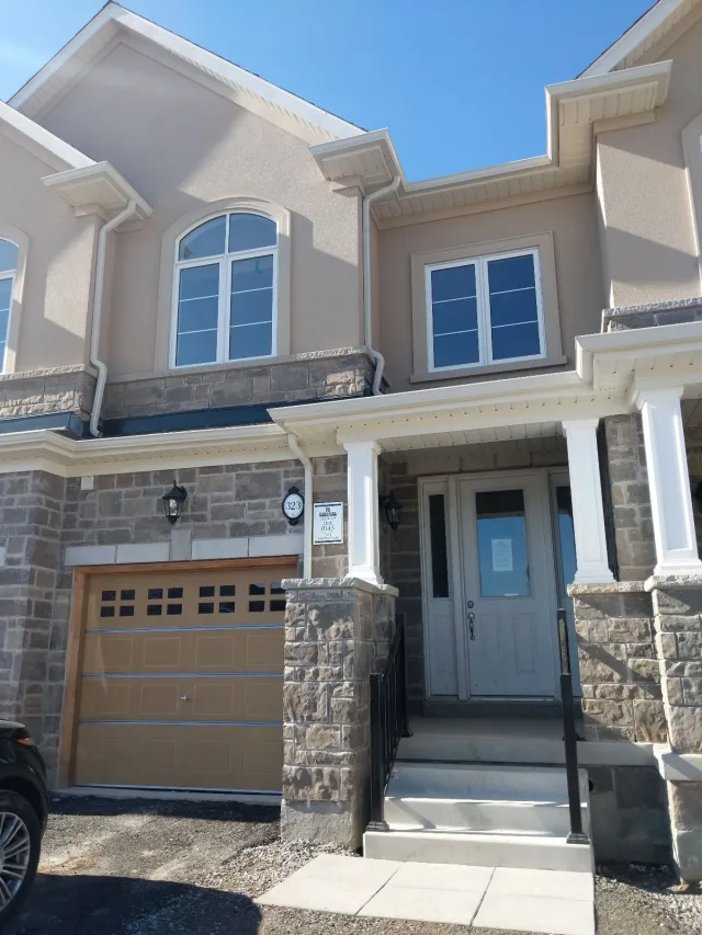 323 Raymond Road, Hamilton, ON L9K 0G8 - Rent - X13579534