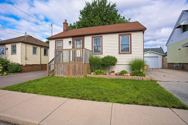 22 East 11th Street, Hamilton, ON L9A 3T2 - Sale - X13623368
