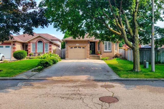 4 Treeview Court, Hamilton, ON L8J 3R9 - Rent - X13625844