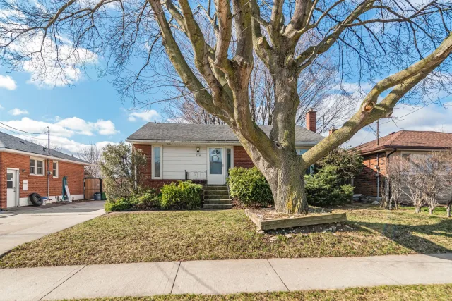 124 Broker Drive, Hamilton, ON L8T 2B8 - Sale - X13626442
