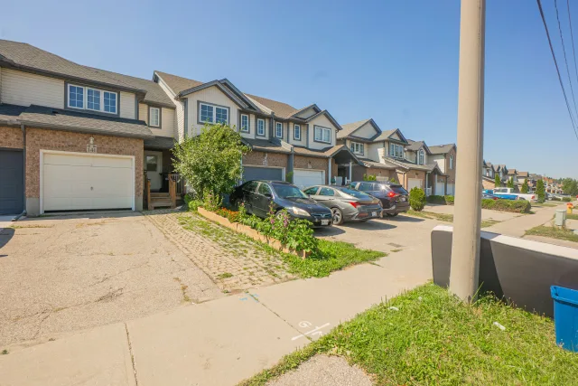 139 Activa Avenue, Kitchener, ON N2E 3T3 - Rent - X13652210