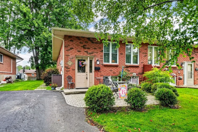 111 Glen Oaks Court, Cornwall, ON K6H 7E6 - Sale - X13673654
