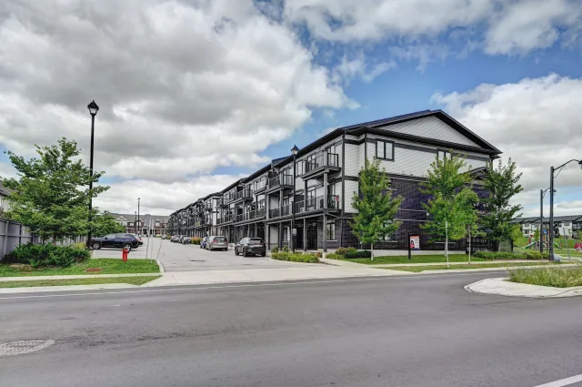 102 Wheat Lane, Kitchener, ON N2R 0R6 - Sale - X13716306