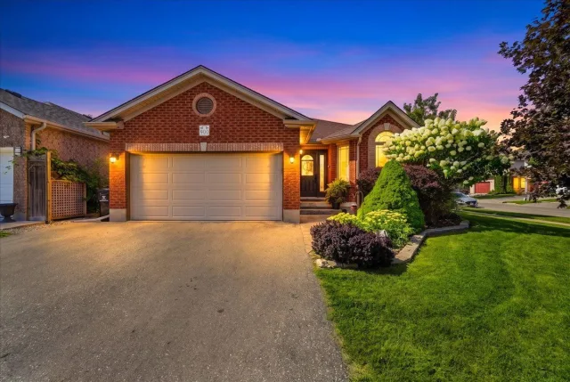 900 Keewatin Place, Kitchener, ON N2B 3W4 - Sale - X13717794